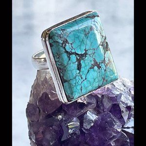 Turquoise or Dyed Magnesite Gemstone in Sterling Setting, Size 7.75-8